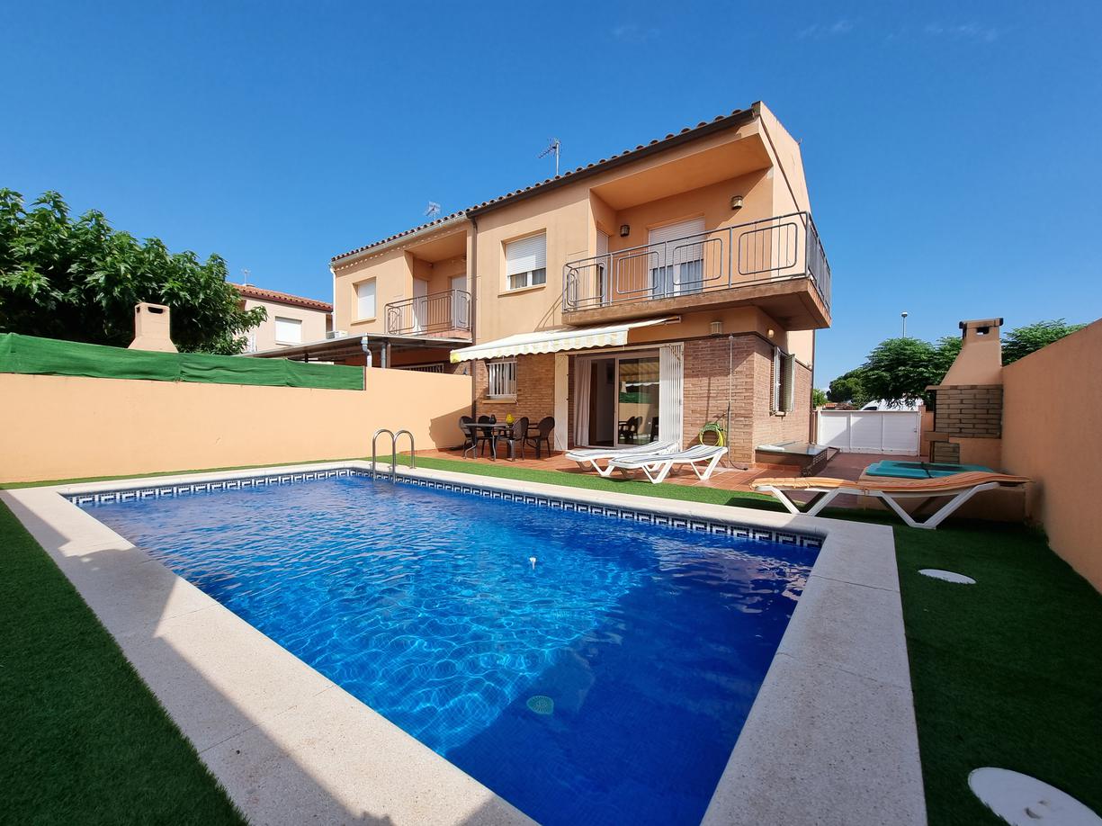 House - Casa - 3 bedrooms - 8 persons